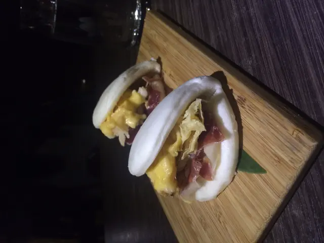 Crunchy Lobster Iberico Ham Steamed Bun