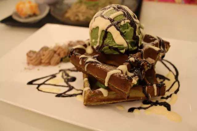 抹茶窩夫配抹茶雪糕、栗子蓉、抹茶曲奇 $68