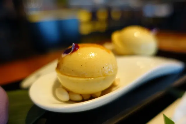 食落先知係軟滑的creme brulee，底部有脆米，口感一流