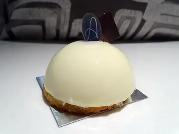 Yuzu cheesecake