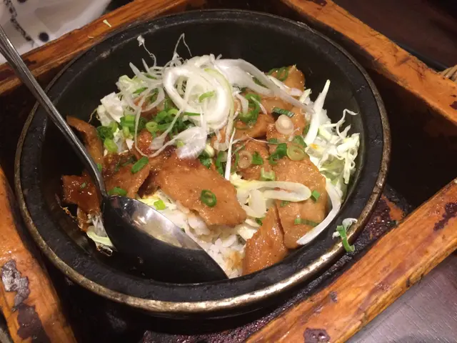 石鍋豚肉飯
