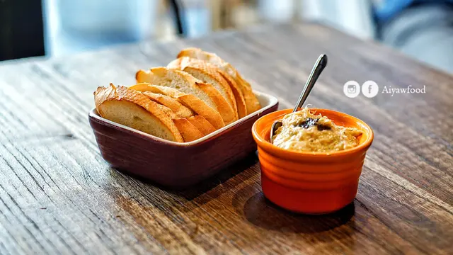 black truffle crab dip