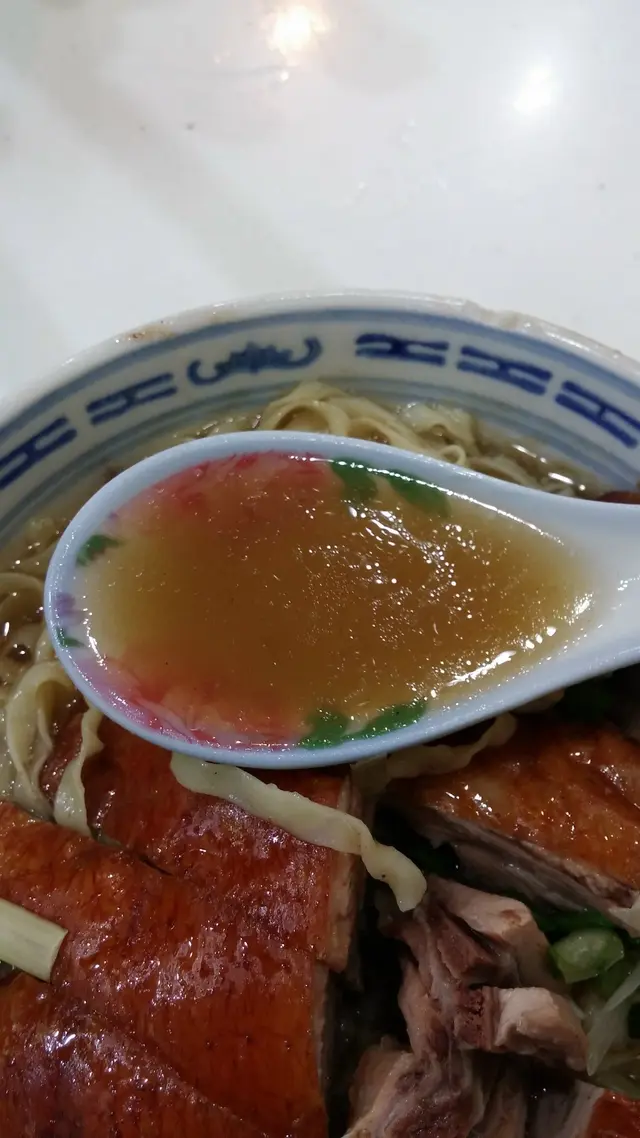 味濃而湯稀,微微有些肉鮮,入口不會太重味