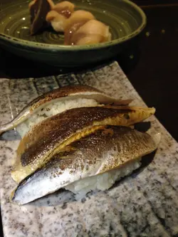 火炙秋刀魚壽司