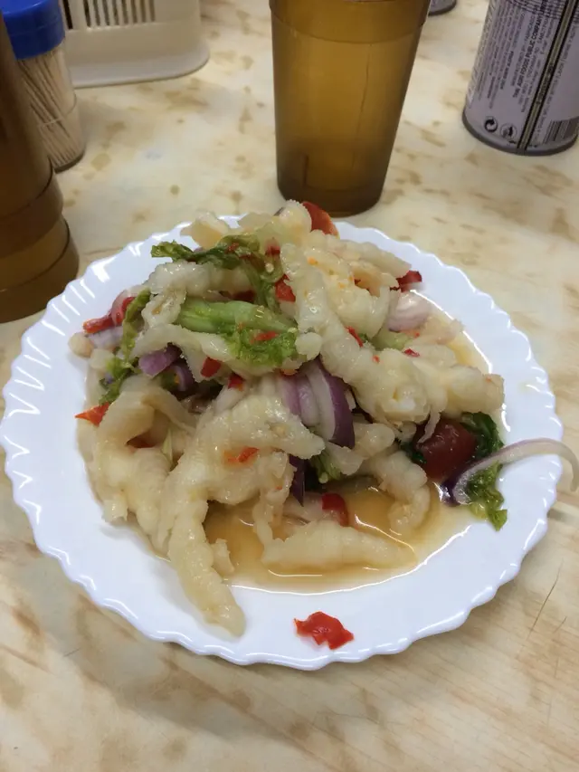 酸辣鳳爪沙律