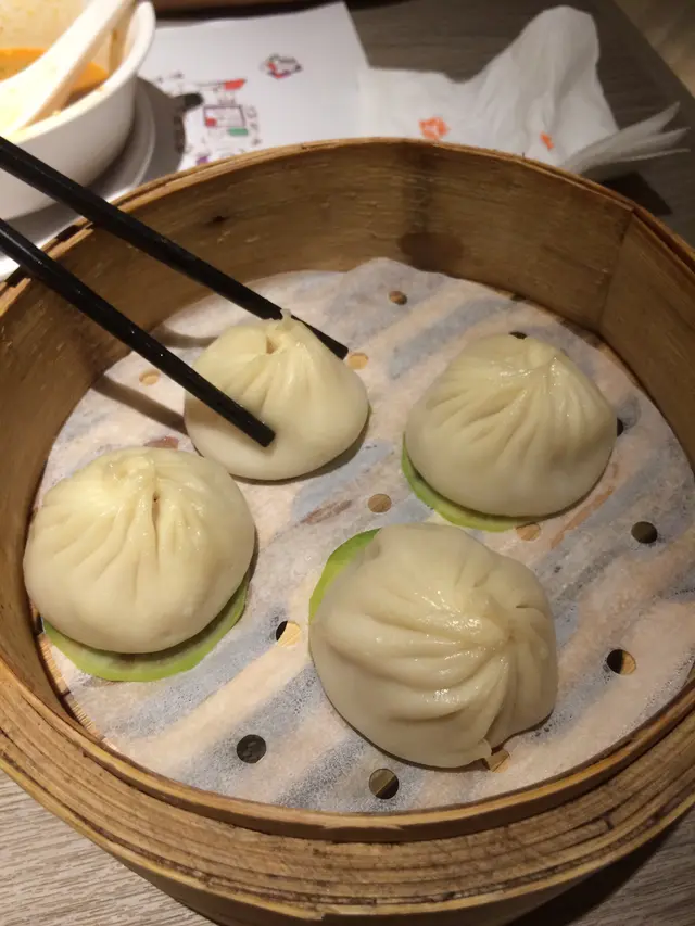 皮厚，略有肉汁