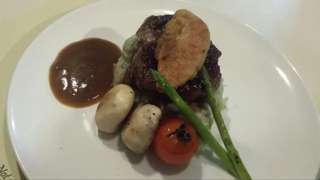 鵝肝牛柳