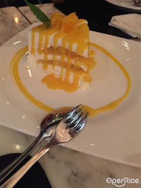 crepe cake mango - 中環的Greyhound Caf&#233;