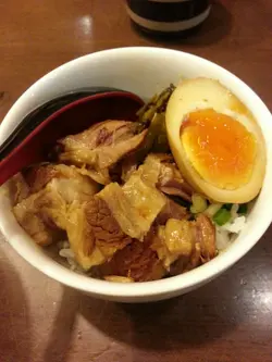 糖心蛋正腩肉林