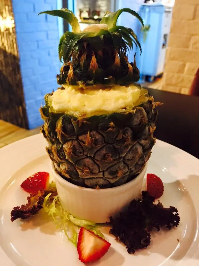 日本原隻菠蘿雪葩