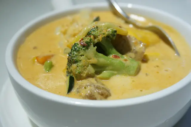 紅咖喱份量不少