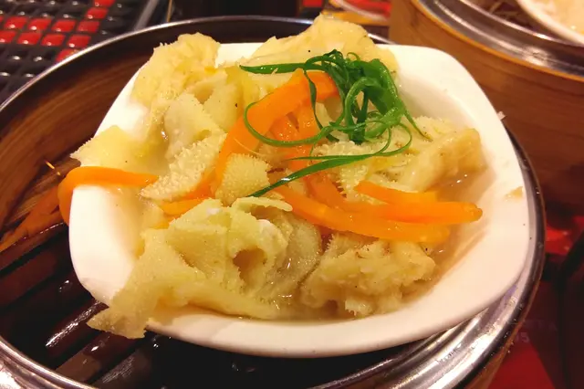 彩絲正常牛柏葉