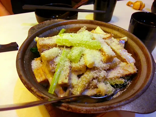 椰汁芋香牛蒡煲