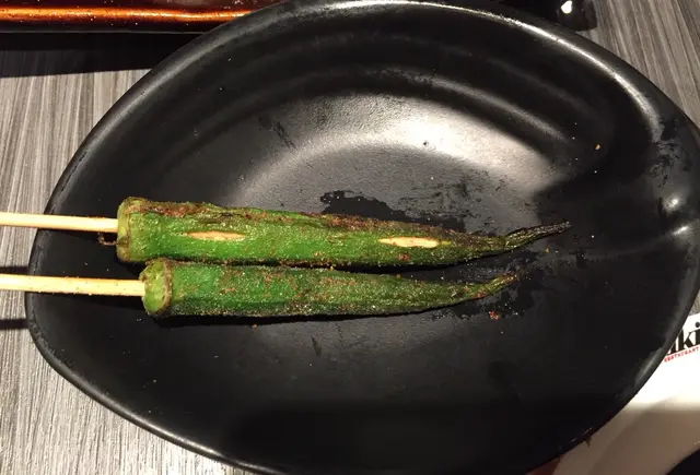 表面充滿香料，燒得惹味可口，完全令我忽略內裡滑潺潺嘅口感