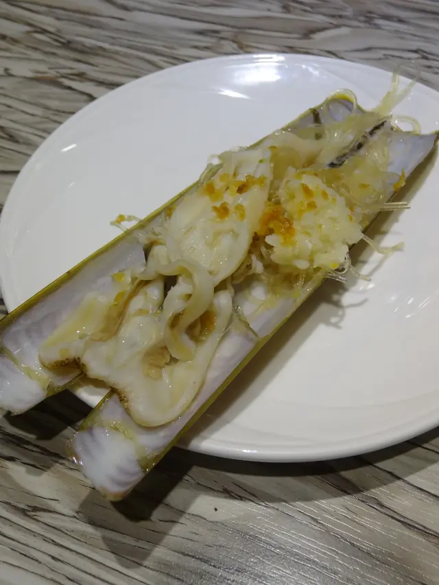 以 4分鐘蒸蟶子，略嫌過火一點，口感有點韌！