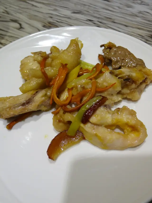 冰鮮雞帶脂肪，肉質肥美嫩滑！