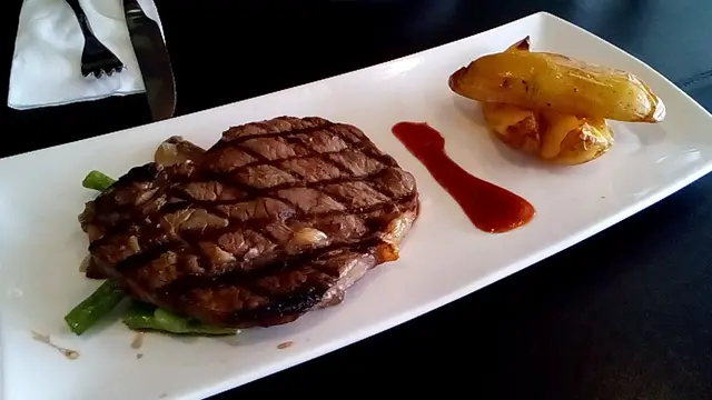 是日烤肉伴薯角