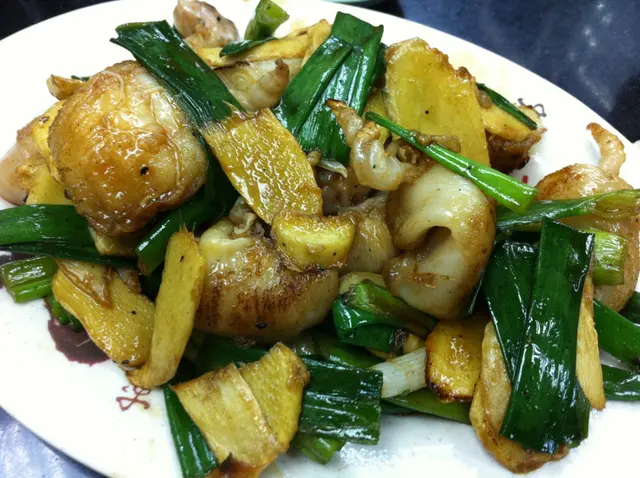 味道的確很好﹗但份量頗多，建議至少有4人才叫這道菜