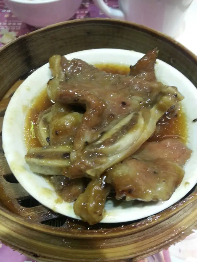 呢個極差，一上枱已經好大鬆肉粉味，本人唔食牛，朋友話淋到無牛味
