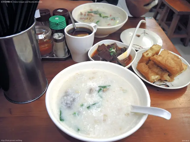 ① 自選粥餐：杞子滑雞粥+京醬豬紅+熱檸茶 ($52) ② 生滾豬肚粥 ($28)  ③ 油炸鬼一條 ($10)