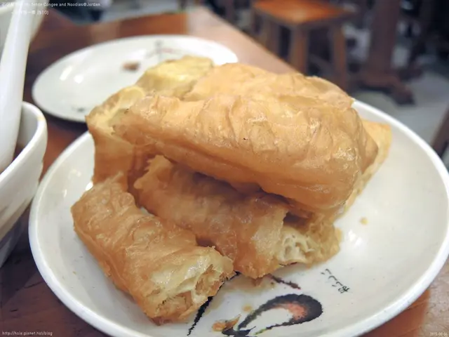 ③ 油炸鬼一條 ($10)