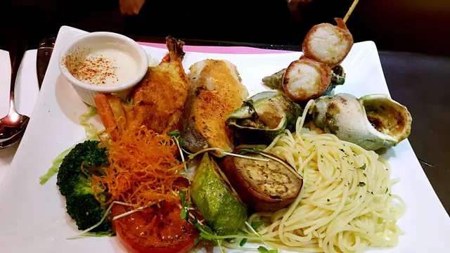 粉紅佳人超級海鮮拼盤