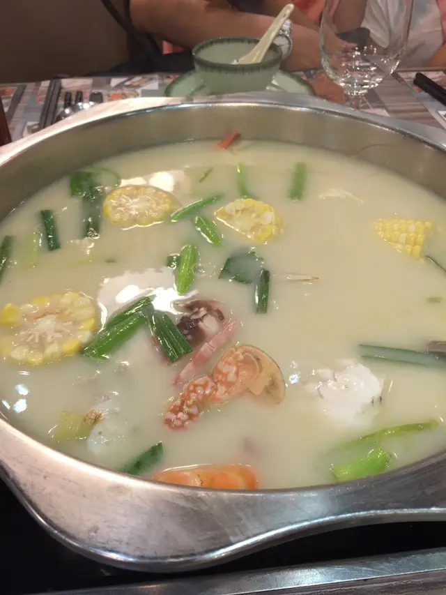 無得輸，有一隻蟹，有蠔，有蝦，有九肚魚