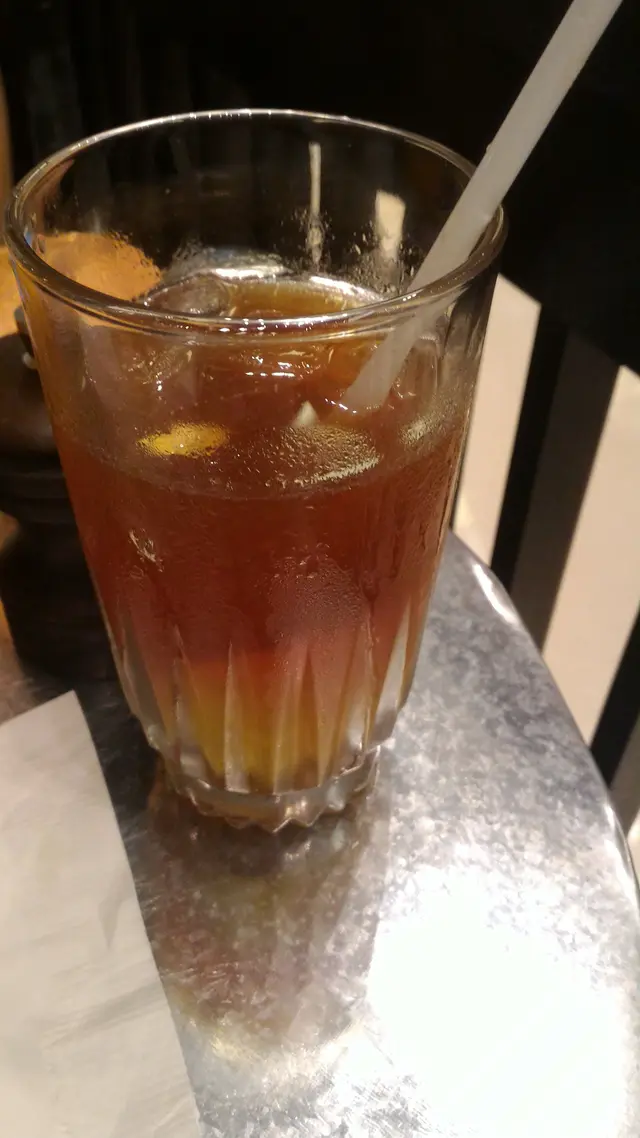 可能飲開檸茶，橙茶比較甜，仲有點怪，我既concern 係唔知佢地有無洗乾淨d橙，如果無，應該飲左好  多化學野落肚
