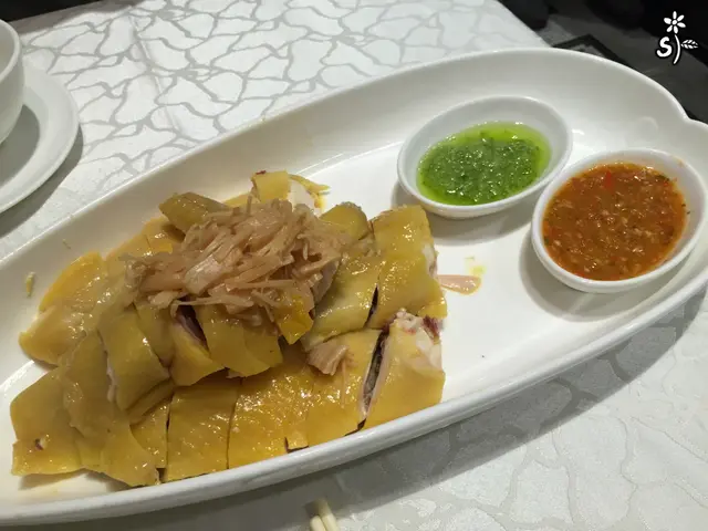 盈福招牌瑤柱浸雞 (半隻)