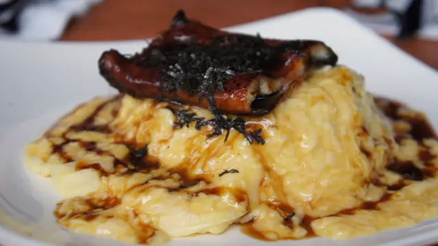 蒲燒鰻魚蛋包飯