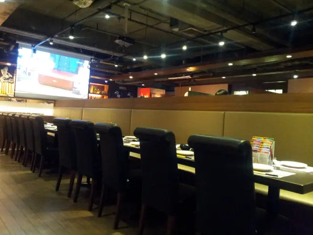 仲有個大電視睇，睇埋波就一流。