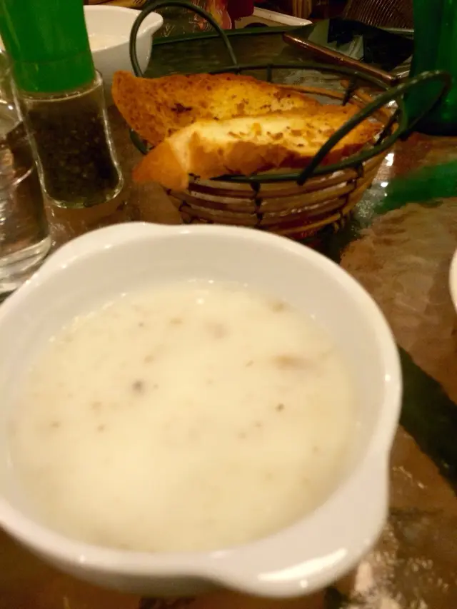 跟湯的法包多士很香脆