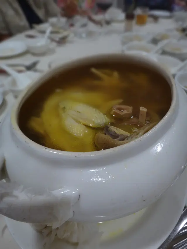 原鼎火瞳雞燉翅