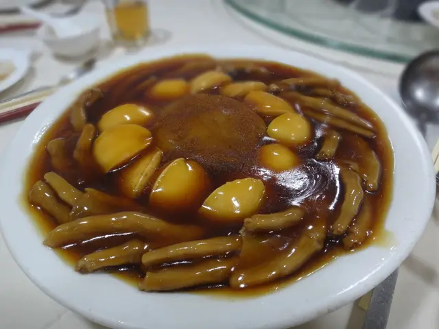 原隻鮑魚柚皮扣鵝掌