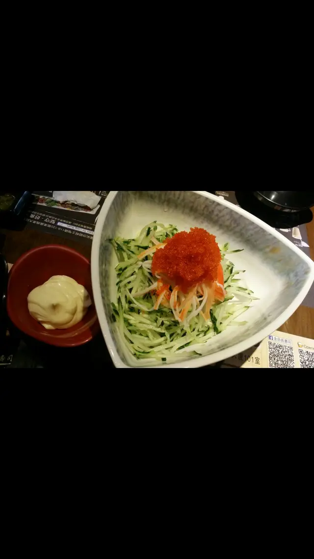 蟹柳蟹籽青瓜絲沙律,青瓜絲就最多!無乜得沙律醬來吊味