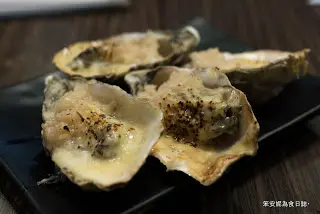 芝士蒜蓉燒生蠔