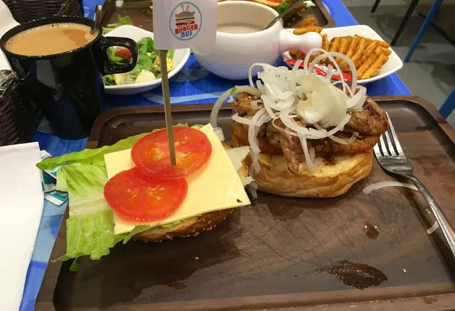 日式照燒雞扒漢堡