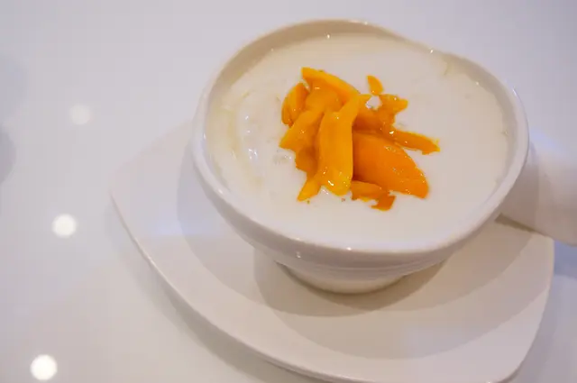 芒果杏汁豆腐花