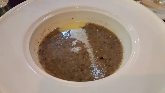 黑松露蘑菇湯