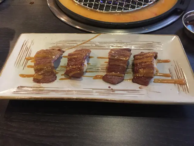 韓式既牛肉壽司,佢好juice