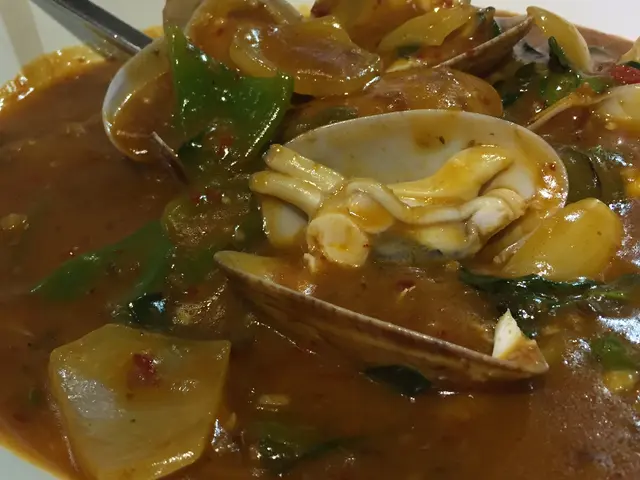 辣椒膏炒大蜆配薄餅