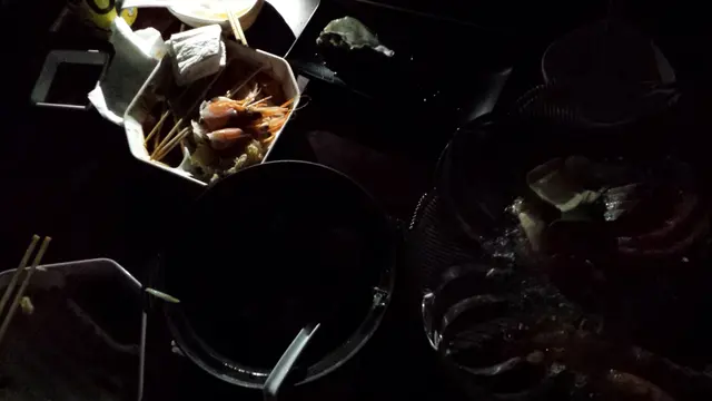 突然關曬燈,原來有客生日