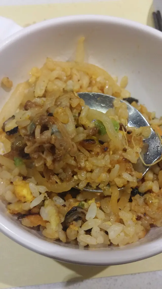 食到底,當然就最期待脆香吸糾的飯焦,這亦沒有讓我失望