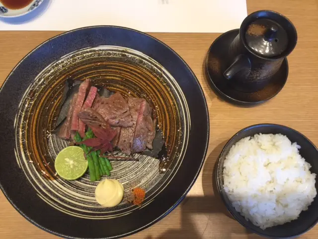 日本牛肉網燒定食