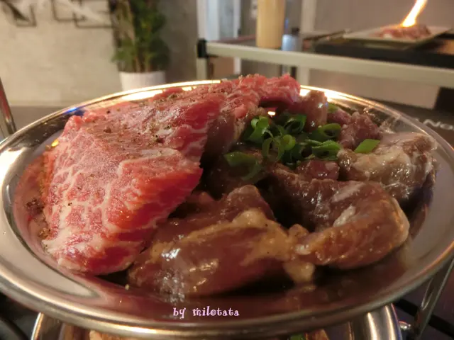 牛霜降肉及新麻浦護心肉