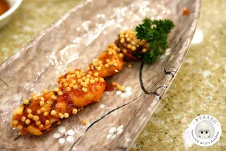 忘了名字⋯⋯ 但口感⋯⋯好複雜。