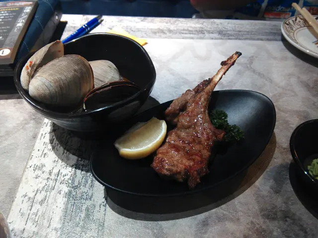 辣汁煮大蜆, 香草羊鞍