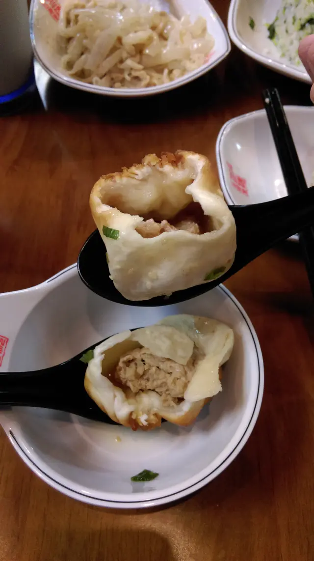 好味肉汁！更重要係有脆底！