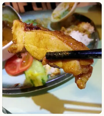 咖哩鸡扒饭