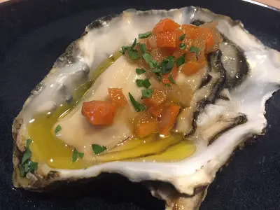 Giant Spanish Oyster Duo Foam